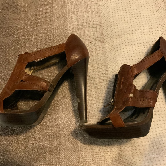 Jessica Simpson Heels - Picture 3 of 4